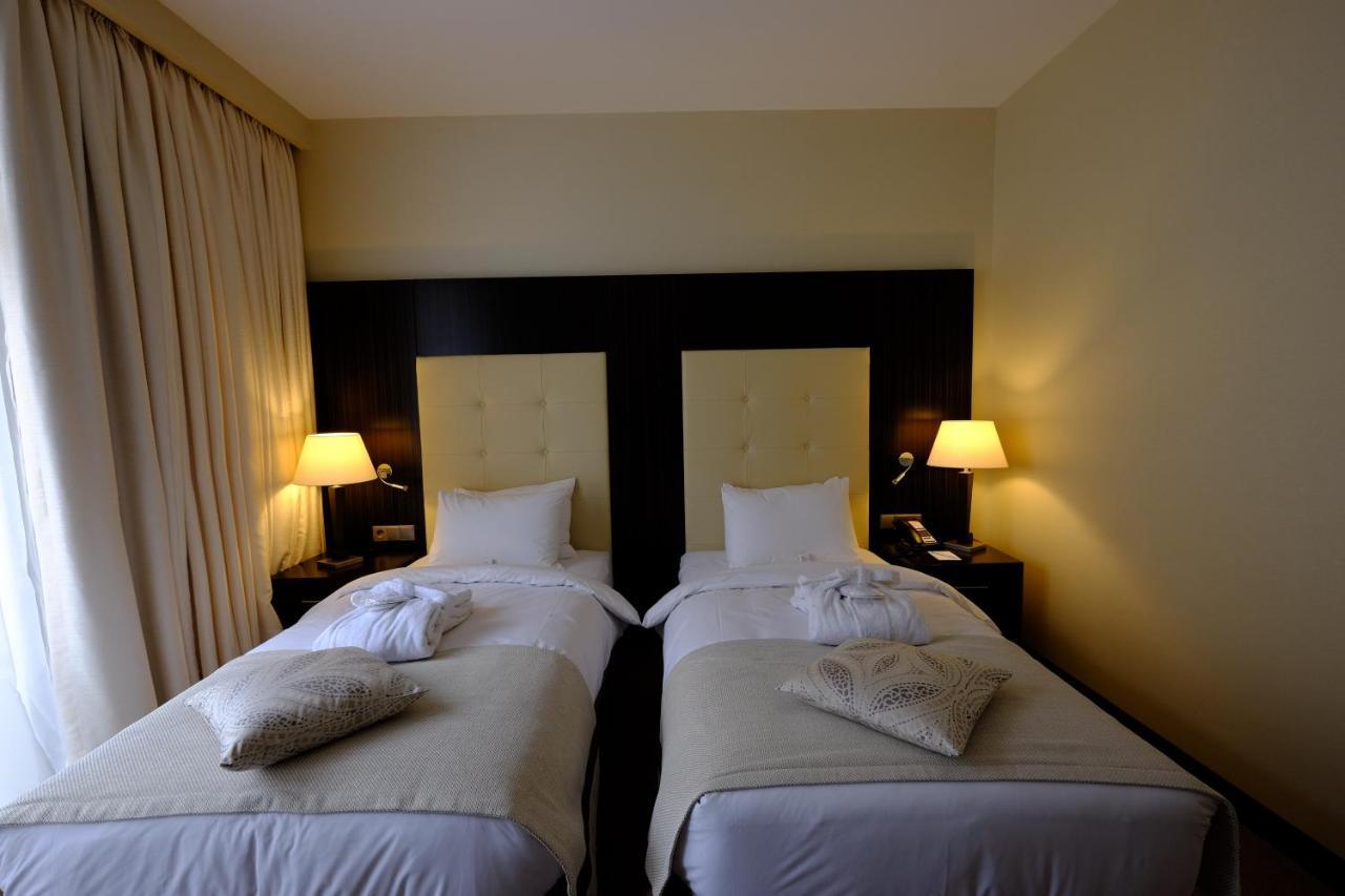 Crowne Plaza - Borjomi By Ihg Hotell Exteriör bild A room at the hotel