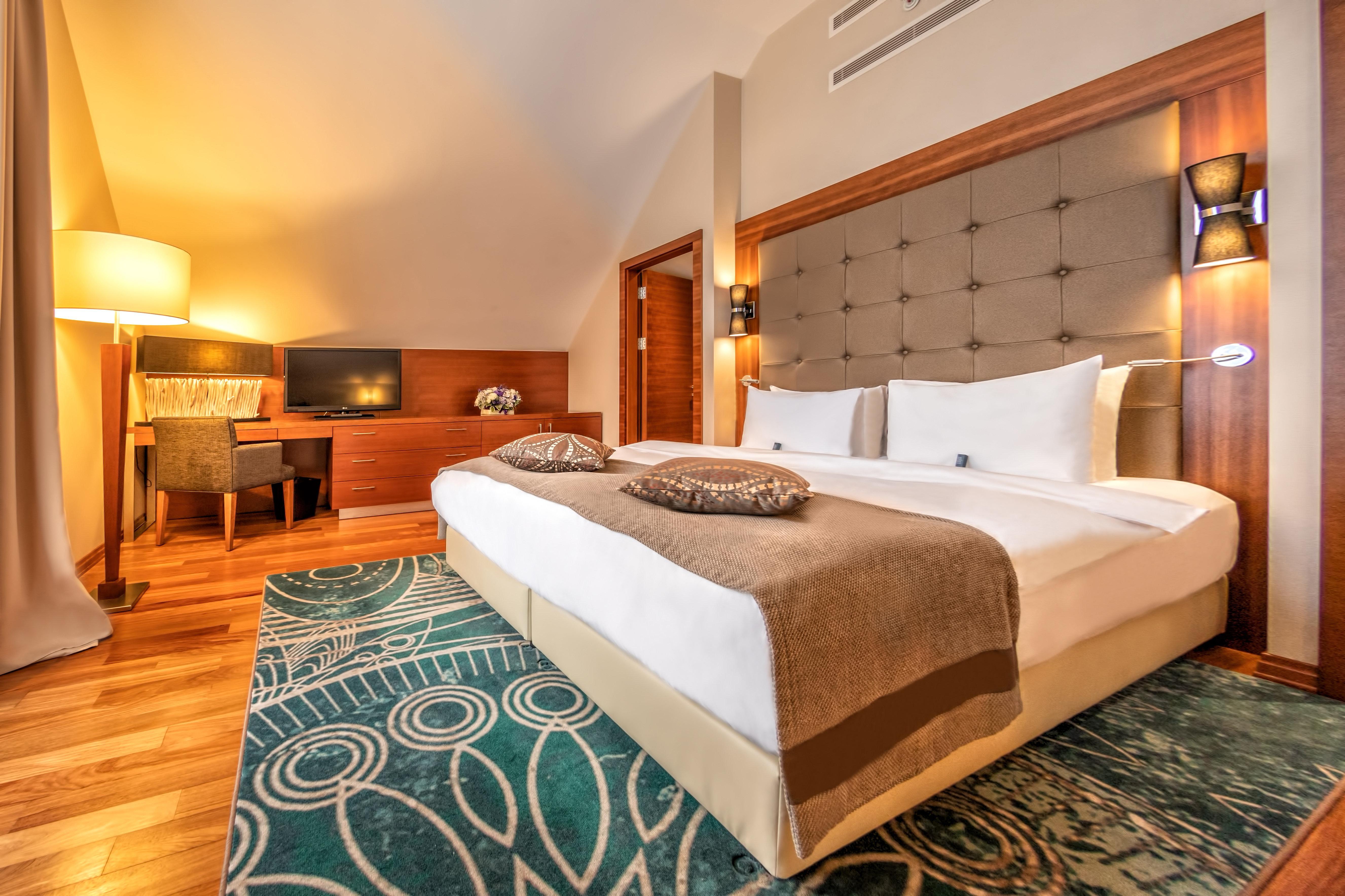 Crowne Plaza - Borjomi By Ihg Hotell Exteriör bild Suite