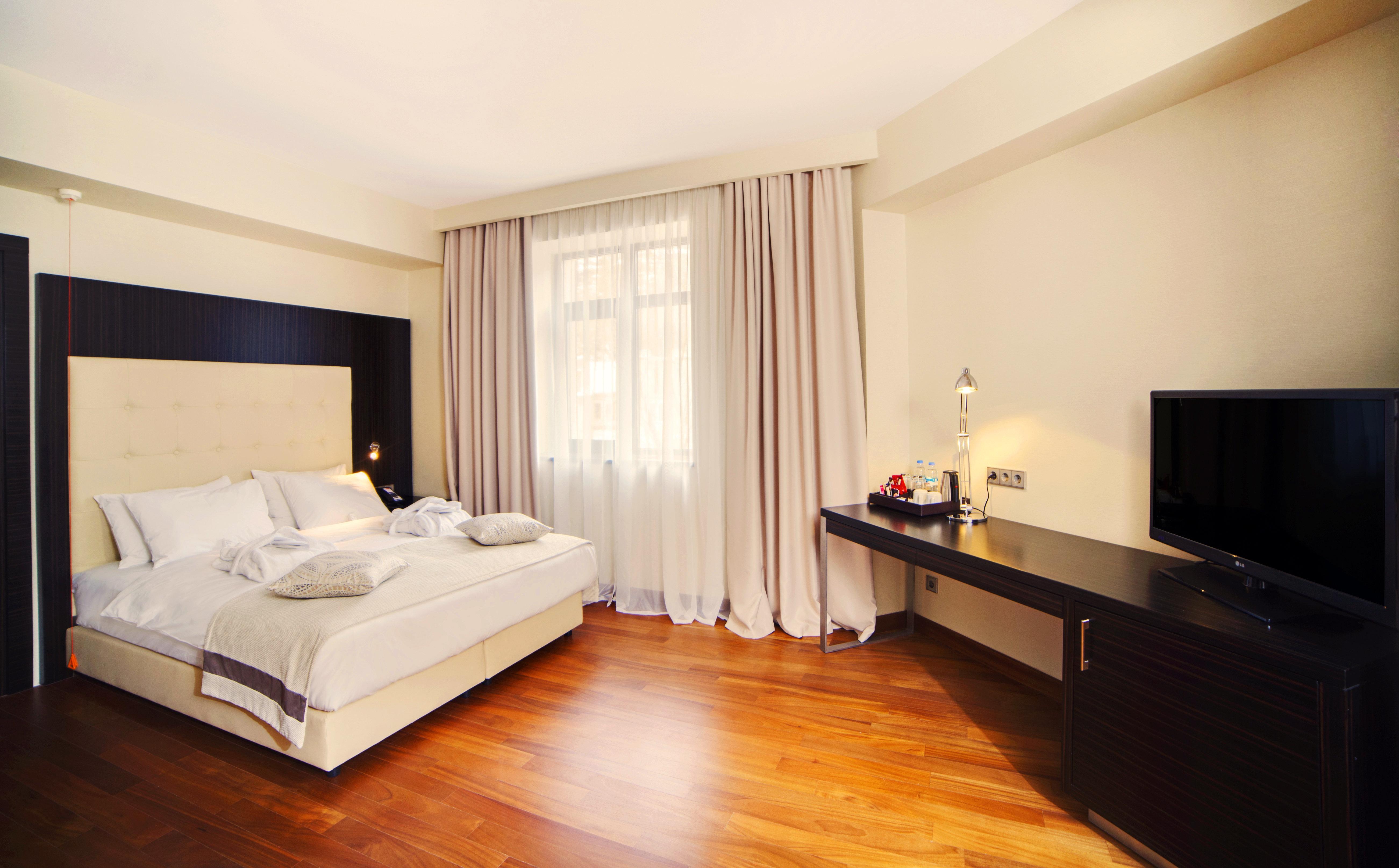 Crowne Plaza - Borjomi By Ihg Hotell Exteriör bild A room at the hotel