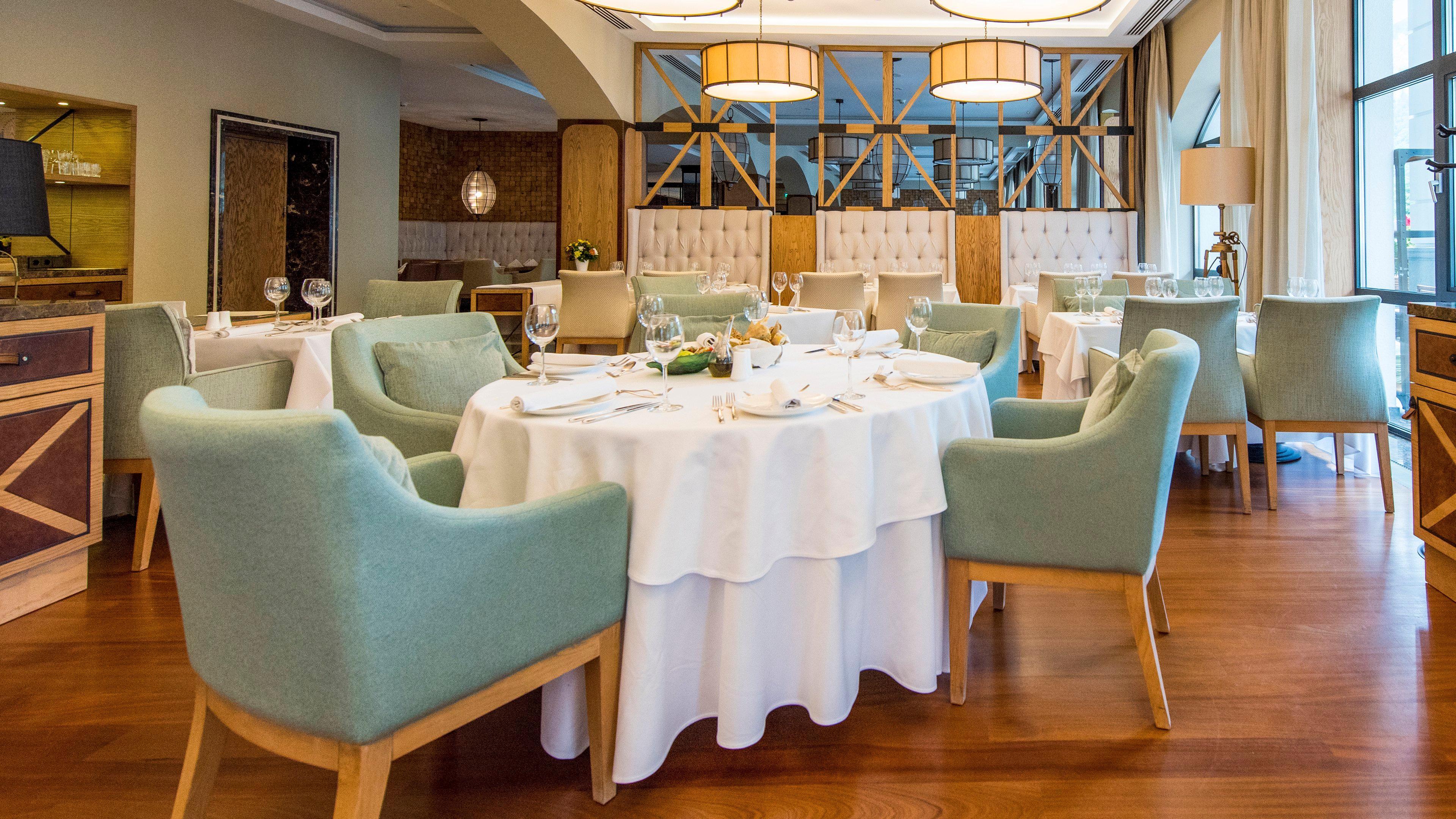 Crowne Plaza - Borjomi By Ihg Hotell Exteriör bild Restaurant