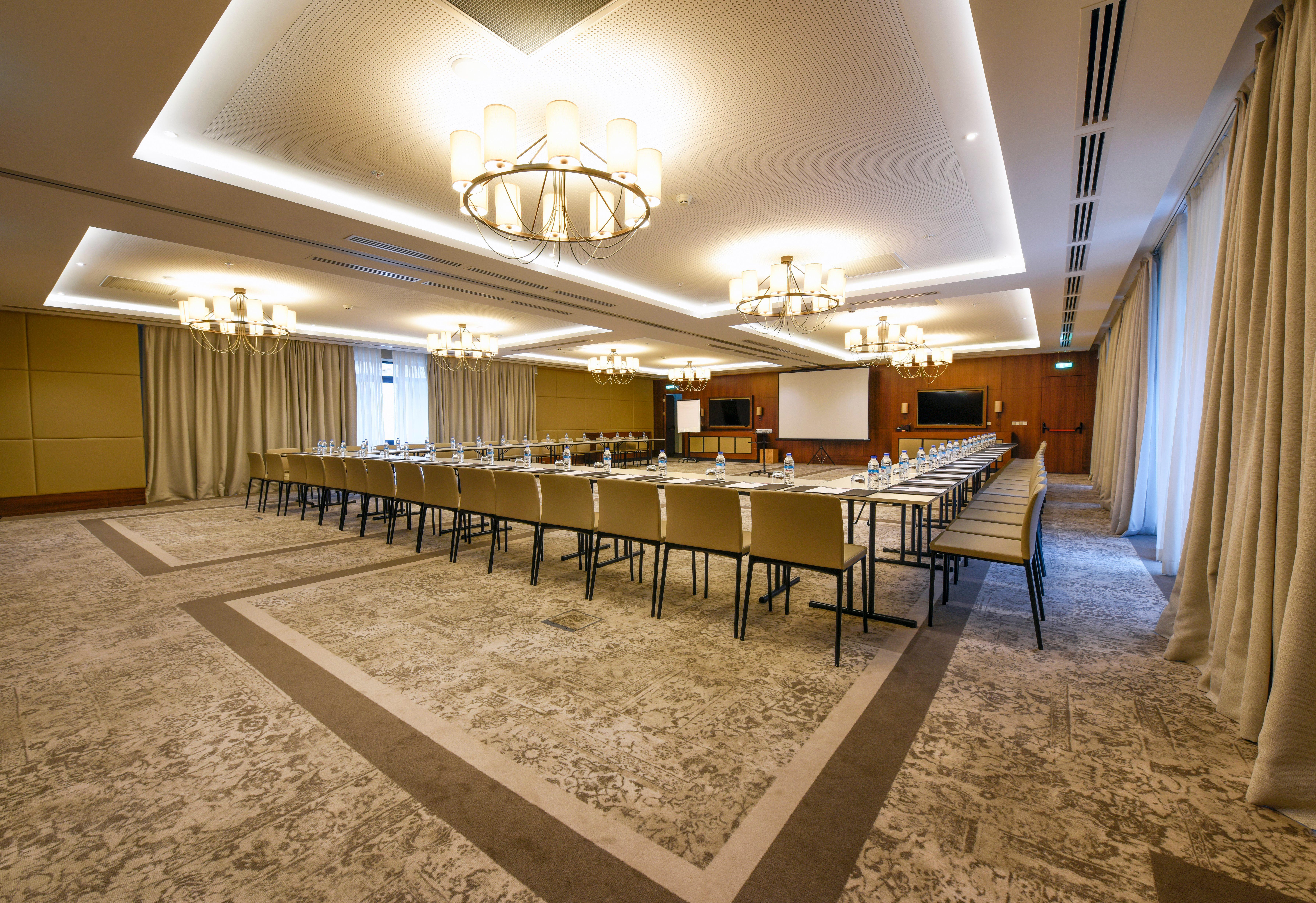 Crowne Plaza - Borjomi By Ihg Hotell Exteriör bild Meeting room